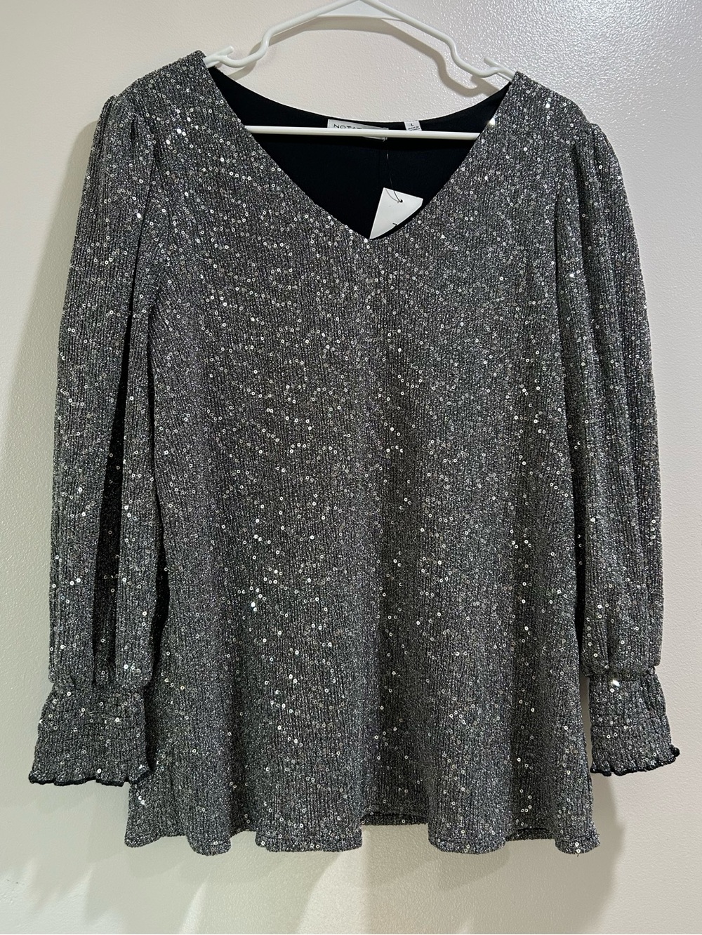 Notations NWT Silver Metallic Sequin V-Neck Blouse Size L - Picture 3 of 10